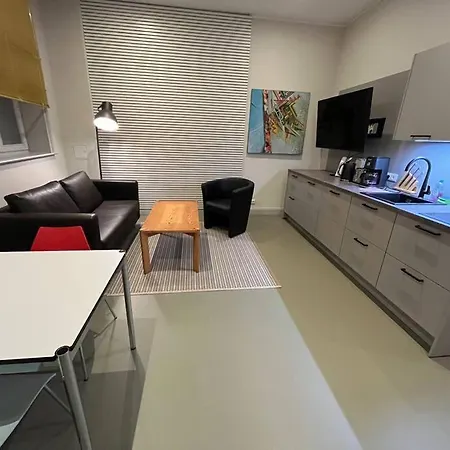 - Schweriner Altstadt - 8 *