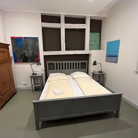 - Schweriner Altstadt - 8 *