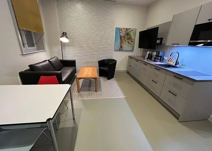 - Schweriner Altstadt - 8 *